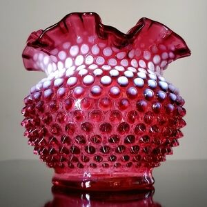 EUC Fenton Cranberry Pink Opalecent Hobnail Ruffled Art Glass Rose Bowl Vase